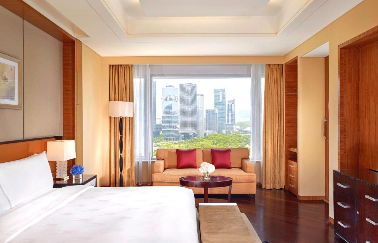 The Ritz-carlton,