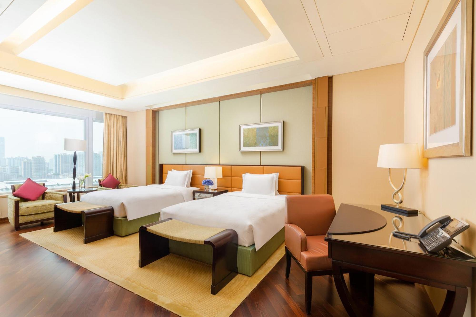 The Ritz-carlton,